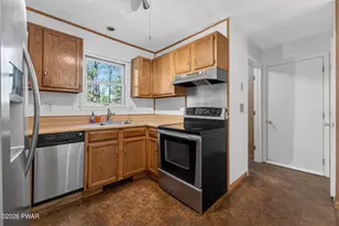 224 Westfall Dr, Dingmans Ferry, PA 18328 - Photo 10