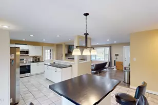 105 Wagoner Ln, Hawley, PA 18428 - Photo 8