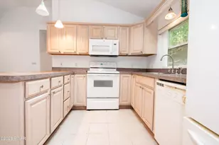 240 W Shore Dr, Hawley, PA 18428 - Photo 20