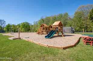 240 W Shore Dr, Hawley, PA 18428 - Photo 26