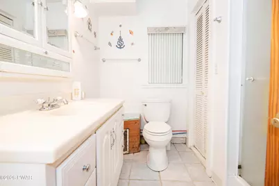 240 W Shore Drive, Hawley, PA 18428 - Photo 24