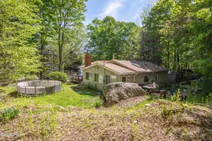 240 W Shore Dr, Hawley, PA 18428 - Photo 12