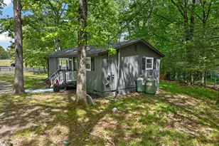 159 Sandstone Dr, Dingmans Ferry, PA 18328 - Photo 2