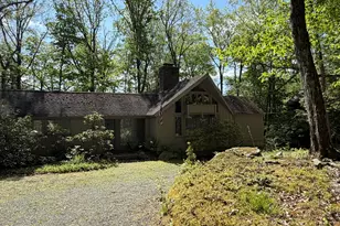 822 Dogwood Ct, Lords Valley, PA 18428 - Photo 6