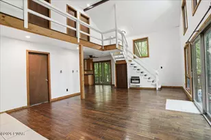 100 Split Rail Ln, Lake Ariel, PA 18436 - Photo 4