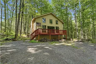 100 Split Rail Ln, Lake Ariel, PA 18436 - Photo 2