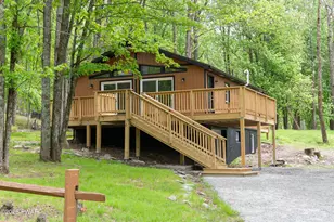 124 Fawn Lake Dr, Hawley, PA 18428 - Photo 2