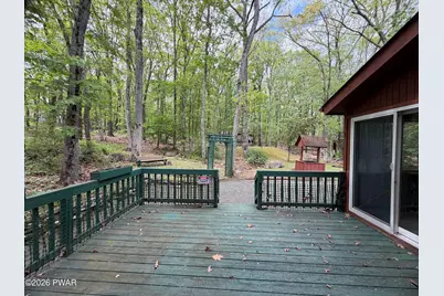 208 Mountain View Drive, Hawley, PA 18428 - Photo 4