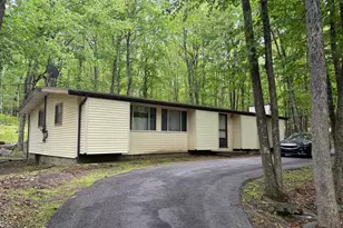 101 Bluestone Dr, Lords Valley, PA 18428 - Photo 26
