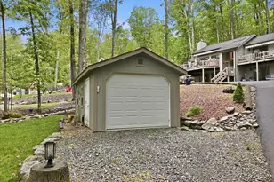 599 Lakeshore Dr, Lakeville, PA 18438 - Photo 106