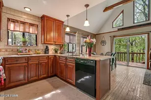 809 Rimrock Ct, Lords Valley, PA 18428 - Photo 12