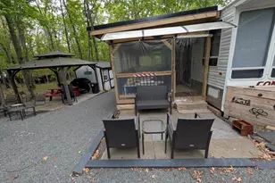 186 Shohola Pkwy N, Shohola, PA 18458 - Photo 4