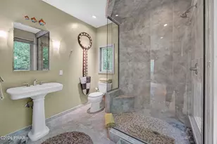 161 Woodland Dr, Dingmans Ferry, PA 18328 - Photo 30