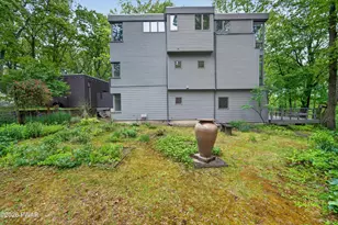 220 Kinsale Ln, Dingmans Ferry, PA 18328 - Photo 56