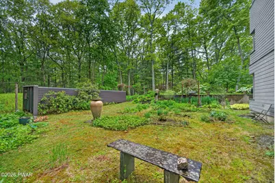 220 Kinsale Lane, Dingmans Ferry, PA 18328 - Photo 46