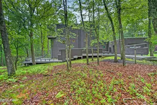220 Kinsale Ln, Dingmans Ferry, PA 18328 - Photo 2
