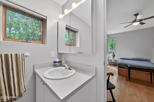 220 Kinsale Ln, Dingmans Ferry, PA 18328 - Photo 42