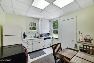 327 Garfield Ave, Hawley, PA 18428 - Photo 18