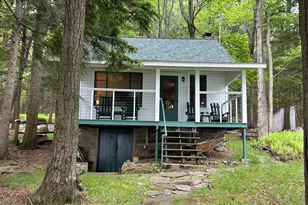 111 Ridgefield Point Rd, Greentown, PA 18426 - Photo 2