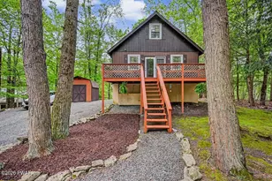 3902 Navaho Ln, Lake Ariel, PA 18436 - Photo 1