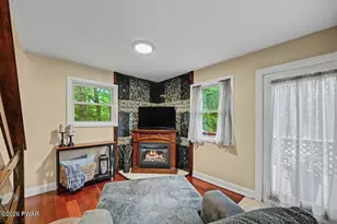 3902 Navaho Ln, Lake Ariel, PA 18436 - Photo 8