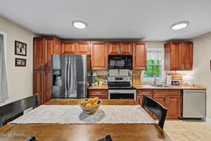 3902 Navaho Ln, Lake Ariel, PA 18436 - Photo 10