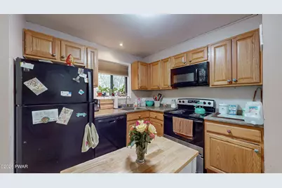 129 Hickory Drive, Lords Valley, PA 18428 - Photo 12