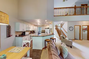 117 Country Club Dr, Hawley, PA 18428 - Photo 6