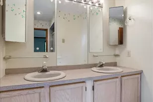 806 Lariat Ct, Hawley, PA 18428 - Photo 46