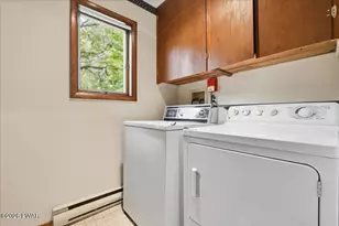 806 Lariat Ct, Hawley, PA 18428 - Photo 24