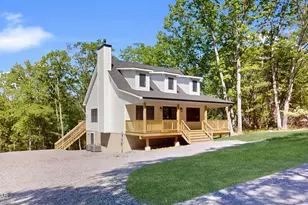 102 Pawnee Rd, Shohola, PA 18458 - Photo 1