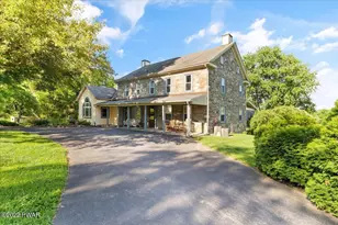 1118 Belvidere Corner Rd, Upper Mount Bethel, PA 18343 - Photo 2