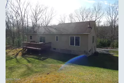 102 Crescent Lake Cove Court, Milford, PA 18337 - Photo 4