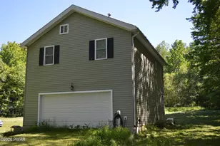 478 Gravity Rd, Lake Ariel, PA 18436 - Photo 1
