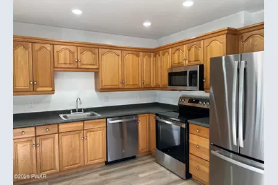 308 Bishop Avenue #308 B, Hawley, PA 18428 - Photo 2