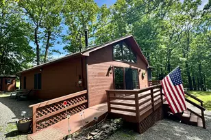 118 Stonehenge Rd, Milford, PA 18337 - Photo 2