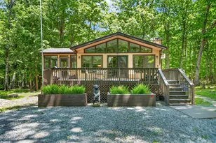 803 Buck Horn Ct, Hawley, PA 18428 - Photo 2