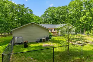 109 Red Rock Cir, Hawley, PA 18428 - Photo 40