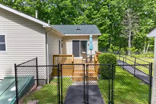 109 Red Rock Cir, Hawley, PA 18428 - Photo 38