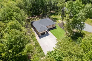 18 Osprey Cir, Lake Ariel, PA 18436 - Photo 2