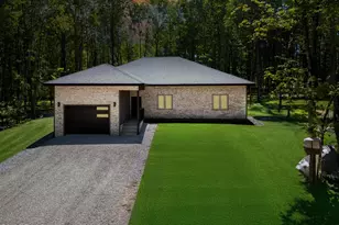 18 Osprey Cir, Lake Ariel, PA 18436 - Photo 1