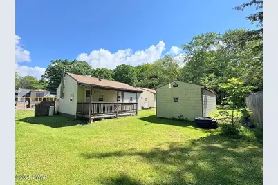 113 E Oak Lane, Greentown, PA 18426 - Photo 4