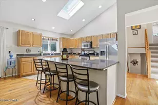 808 Woodland Ct, Lords Valley, PA 18428 - Photo 10