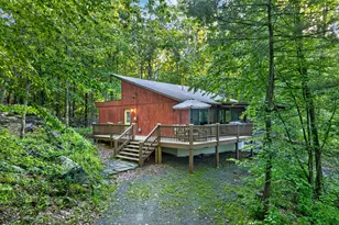 124 Hickory Dr, Lords Valley, PA 18428 - Photo 2