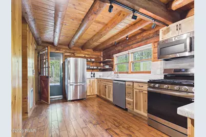 69 E Shore Drive, Hawley, PA 18428 - Photo 4