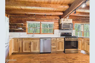 69 E Shore Drive, Hawley, PA 18428 - Photo 4