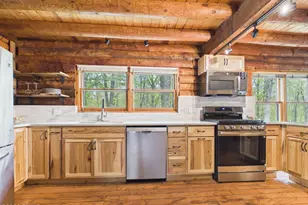 69 E Shore Dr, Hawley, PA 18428 - Photo 4