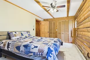 69 E Shore Dr, Hawley, PA 18428 - Photo 18