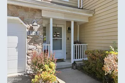 114 White Pines Drive, Greentown, PA 18426 - Photo 2