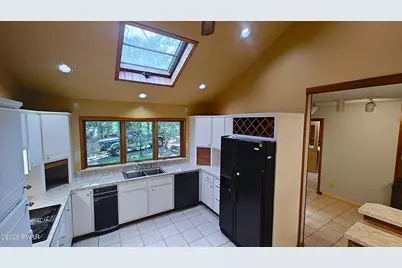 466 Spruce Street, Hawley, PA 18428 - Photo 16